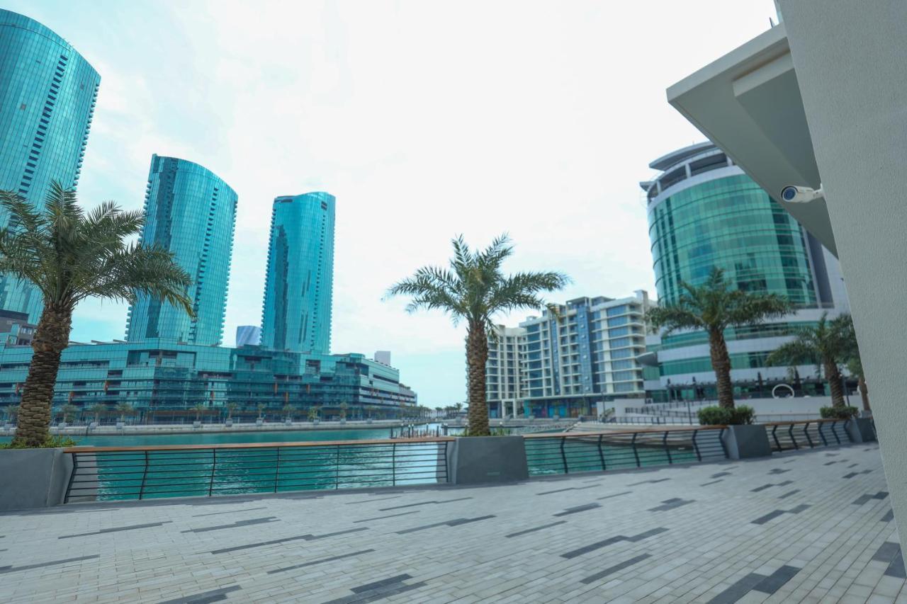 Charthouse Bahrain Hotel Manama Luaran gambar The Marina