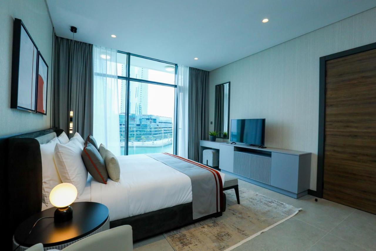 Charthouse Bahrain Hotel Manama Luaran gambar A bedroom at the hotel