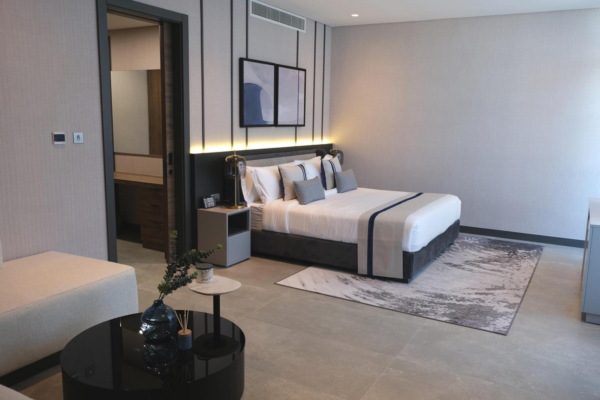 Charthouse Bahrain Hotel Manama Luaran gambar A bedroom at the hotel