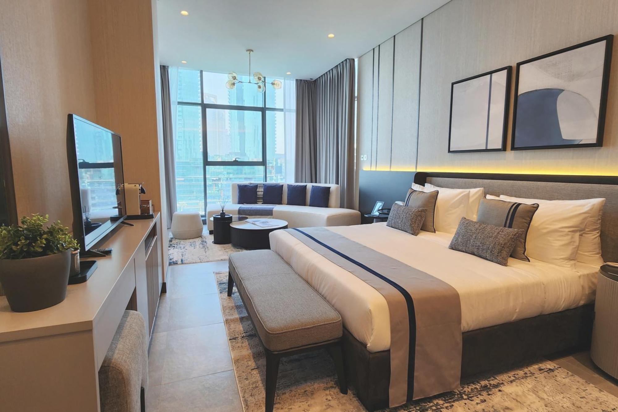 Charthouse Bahrain Hotel Manama Luaran gambar A bedroom at the hotel